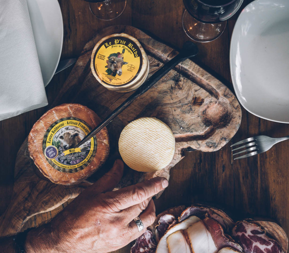degustation-produit-corse-charcuterie-fromage