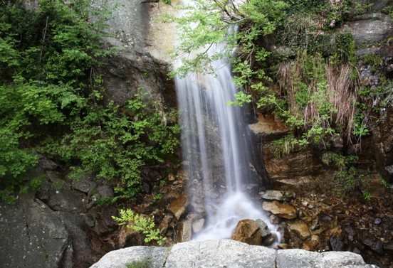 Cascade, canyoning et piscines naturelles en Corse Orientale