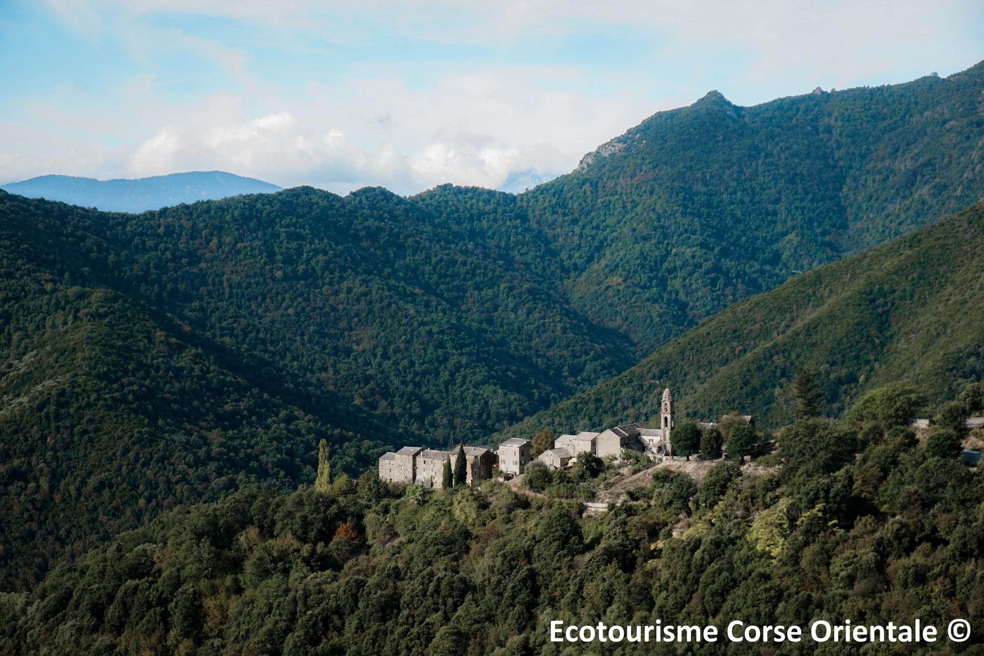 Oriente : randonnées et rencontres