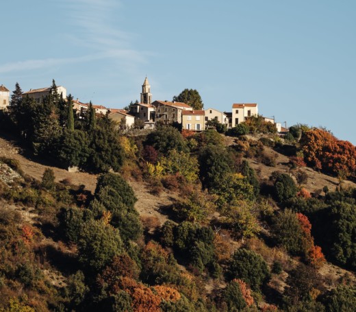 village - corse orientale - automne